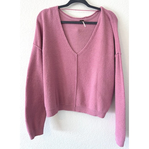 Free People Sweaters - Free‎ People Boho Pink V-Neck Textured Boucle Knit Oversized Sweater SZ M